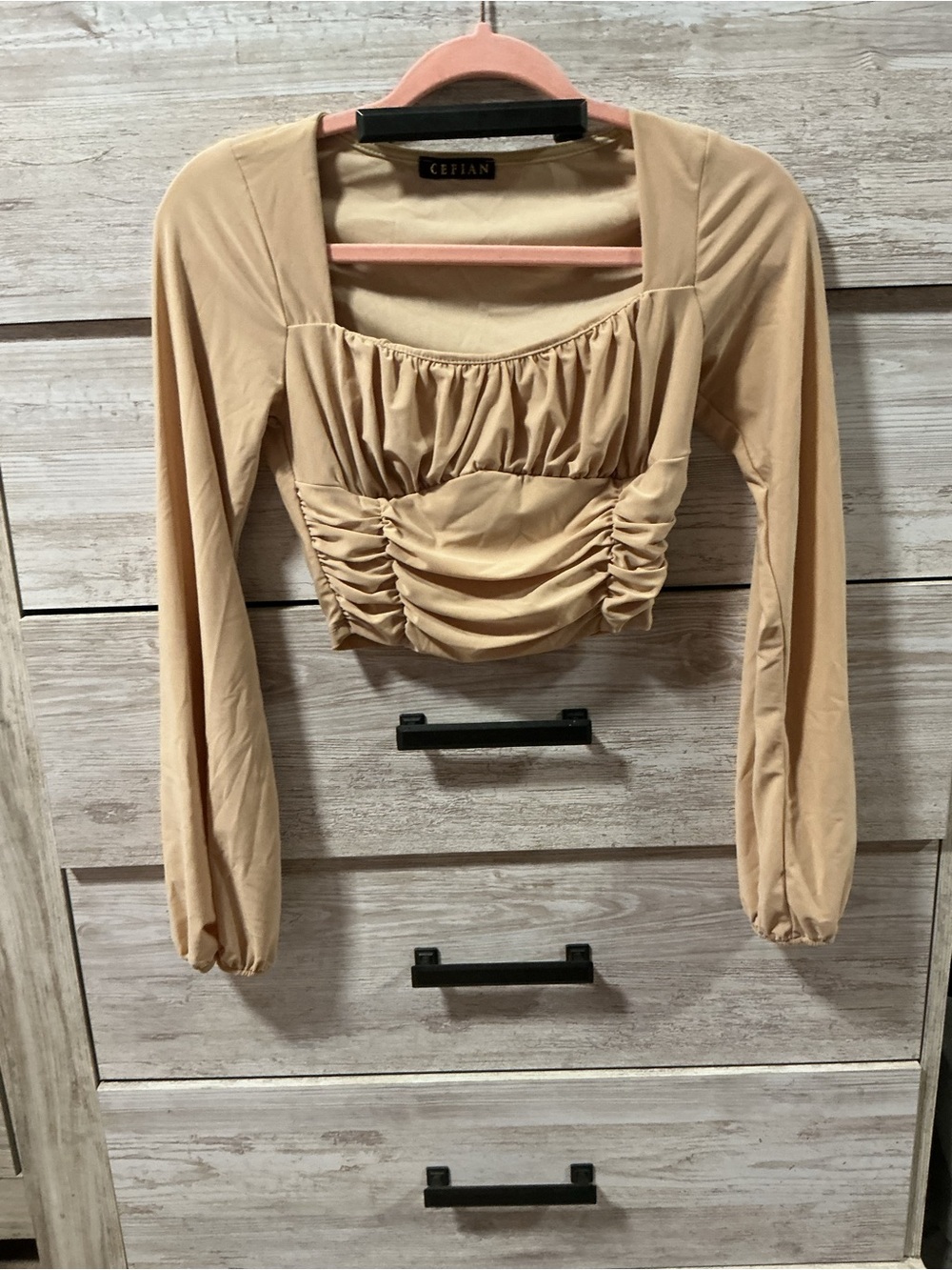 Cefian Beige Ruched Long-Sleeve Crop Top